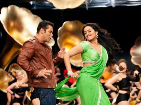 અજય અને સોનાક્ષી થયાં બિદાસ્ત