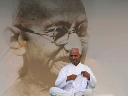 ભ્રષ્ટાચાર વિરુદ્ધ કોનો જંગ સાચો?