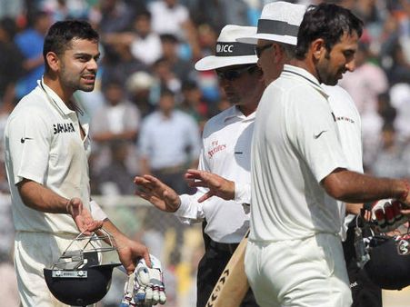 અમ્પાયર્સ સાથે દલીલ