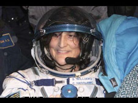 સુનિતા વિલિયમ્સ્ 127 દિવસના અવકાશ સફર બાદ પૃથ્વી પર પાછા ફર્યાં