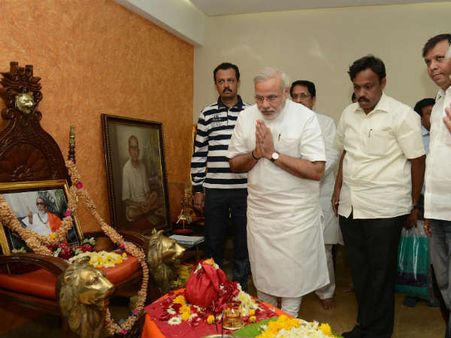 મોદીની ઠાકરેને શ્રદ્ધાંજલિ