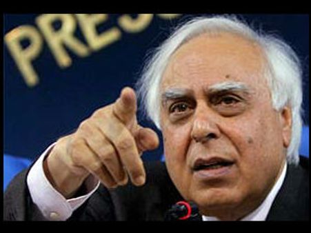 સરકાર સૌગંદનામામાં 2G અંગેના બધા પ્રશ્નોનો જવાબ આપશે : સિબલ