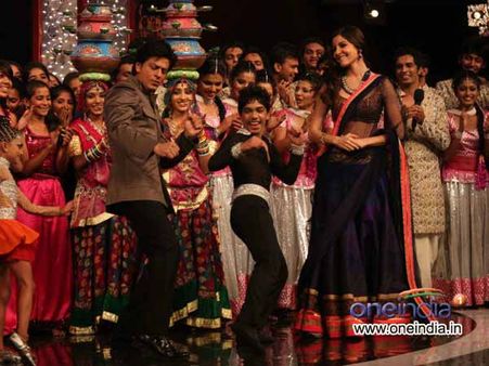 રાધા કી ચુનરી... પર લાગ્યા ઠુમકાં