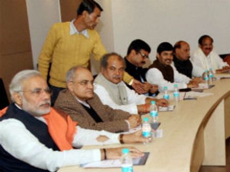 નરેન્દ્ર મોદી મણિનગરથી ચૂંટણી લડશે, પ્રથમ યાદી જાહેર