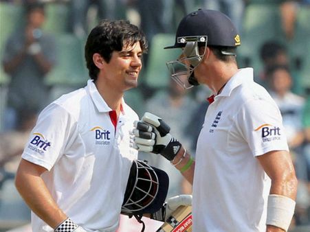 કૂકને અભિનંદન પાઠવતો પીટરસન