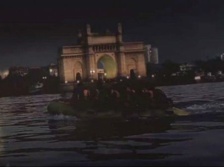 મુંબઈ દરિયા પહોંચતા આતંકવાદીઓ