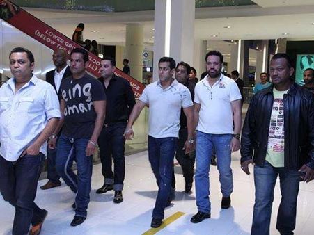 મૉલમાં સલમાન ખાન