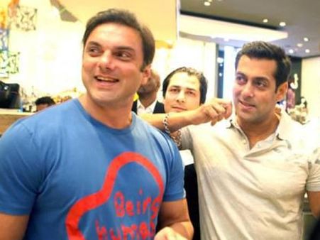 સોહેલ પણ સાથે હતાં