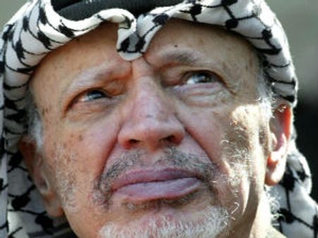 તપાસ માટે અરાફાતનો મૃતદેહ કબરમાંથી બહાર કઢાયો