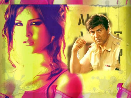 બે કપડાં-અઢી કિલોનો હાથ