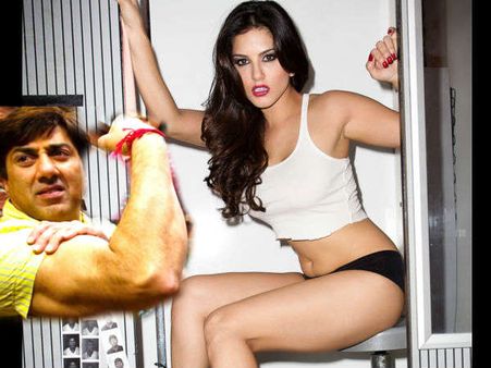 Pics : બે કપડાં આગળ લાચાર અઢી કિલોનો હાથ