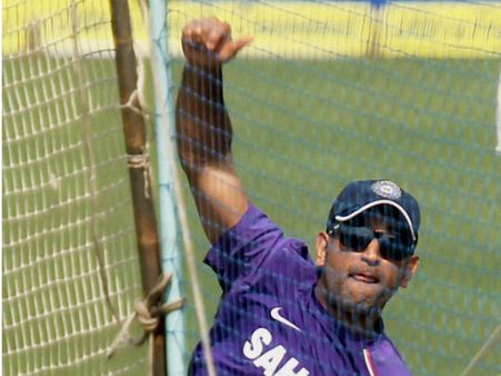 ધોનીની બોલિંગ પ્રેક્ટિસ