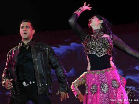 Excl Pics : દુબાઈમાં સલમાન-પ્રિયંકાએ મચાવી ધૂમ