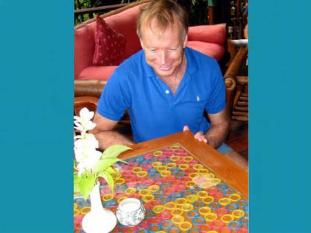 કોન્ડમ ટેબલ