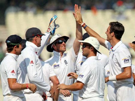 કલકત્તા ટેસ્ટ: ભારતનો ઘરઆંગણે 7 વિકેટે પરાજય