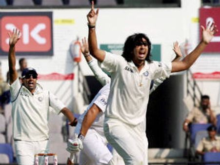 ભારતનો દબદબો, દિવસના અંતે ઇંગ્લેન્ડ 199/5