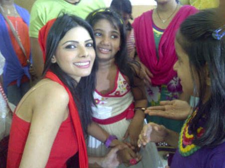 બૉલીવુડ લાલધુમ