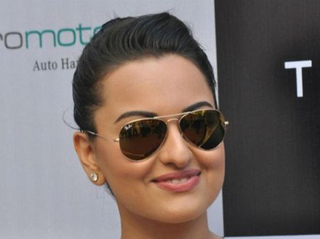 મારા સૌથી મોટા ટીકાકાર મારા માતા છે : સોનાક્ષી