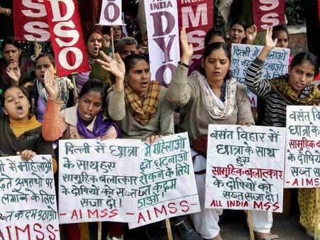 નિર્ભયા બળાત્કાર કાંડની આજે વરસી, કેટલો સુધર્યો આપણો સમાજ?