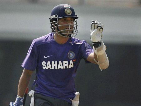 140 રનની ઇનિંગ કેન્યા સામે(1999- ક્રિકેટ વર્લ્ડ કપ) 