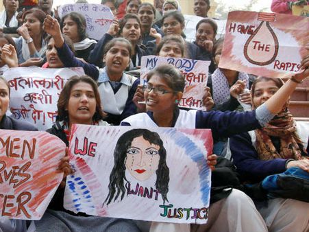 બળાત્કારીઓને શું સજા આપવી જોઇએ?