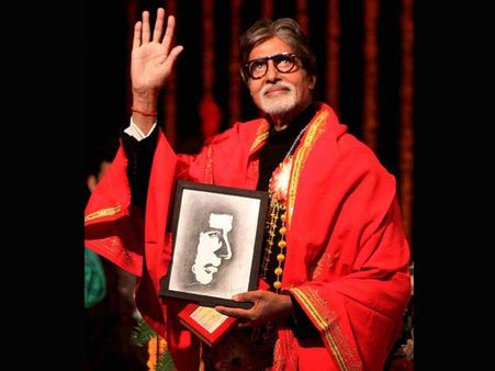 અમિતાભે ઍવૉર્ડમાં મળેલ અઢી લાખ તોમર પરિવારને આપ્યાં