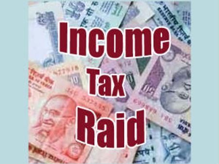 સુરતમાં 6 બિલ્ડર જૂથો પર આઇટીના દરોડા