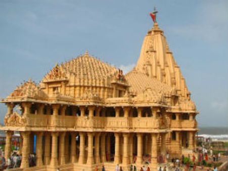 મુંબઇના ગુજરાતીએ કર્યું સોમનાથ મંદિરમાં 11 કરોડના સોનાનું દાન