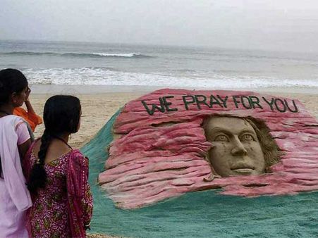 'પીડીતાને સિંગાપુર મોકલી, આરોપીઓને સાઉદી મોકલો'