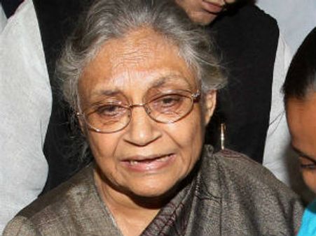 શીલા દીક્ષિતના ઘરની બહાર બીજેપીનું 'હલ્લા બોલ'