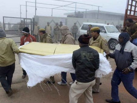 દિલ્હી ગેંગરેપ: જાણો શું થયું હતું અંતિમ સંસ્કાર દરમિયાન ?