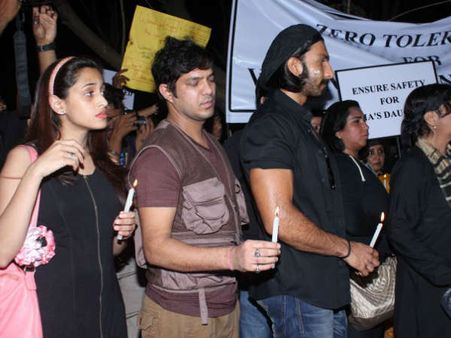 બૉલીવુડનું બેવડું વલણ