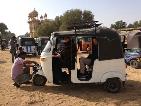 ડ્રેગન લેડીઝ રિક્શા રન ડ્રેગન લેડીઝ રિક્શા રન