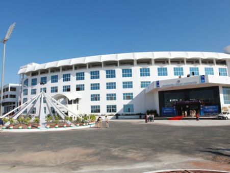 ક્રિકેટ સ્‍ટેડિયમનું અનોખું નજરાણું સમર્પિત