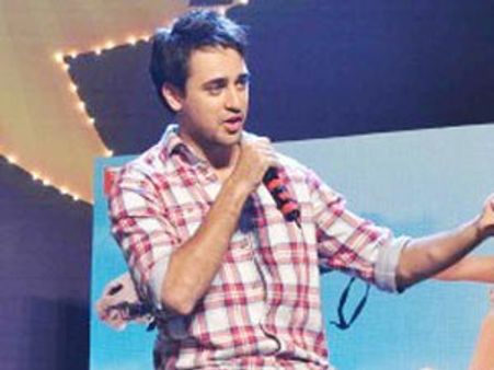 નચ બલિયેમાં પહોંચ્યા મટરૂ કી બિજલી કા મંડોલા