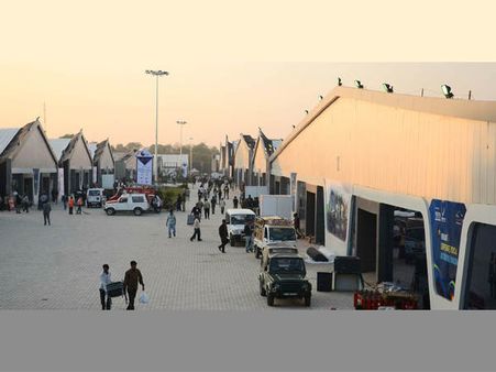 'વાઇબ્રન્ટ ગુજરાત સમિટ 2013'ની સજાવટ