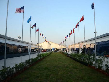 'વાઇબ્રન્ટ ગુજરાત સમિટ 2013'ની સજાવટ