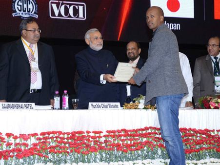 મોદીના હસ્તે બેસ્ટ એમએસએમઇ એવોર્ડ આપાયા