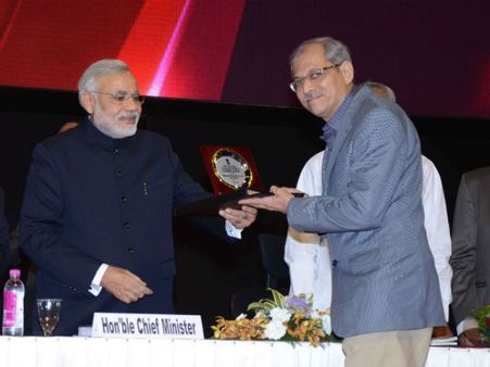 મોદીના હસ્તે બેસ્ટ એમએસએમઇ એવોર્ડ આપાયા