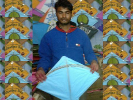 પતંગ બજારમાં જામી પતંગ રસિકોની ભીડ