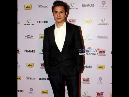 ચમક્યાં બૉલીવુડ સ્ટાર્સ ચમક્યાં બૉલીવુડ સ્ટાર્સ