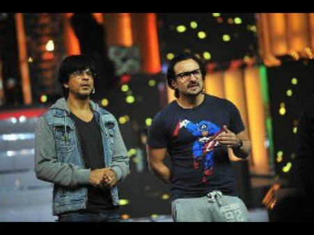 તમામ બૉલીવુડ હસ્તીઓની હાજરી તમામ બૉલીવુડ હસ્તીઓની હાજરી