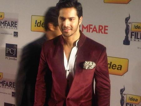 તમામ બૉલીવુડ હસ્તીઓની હાજરી તમામ બૉલીવુડ હસ્તીઓની હાજરી