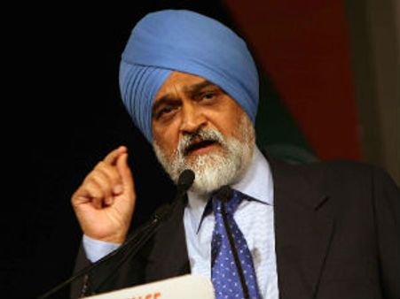 ઘેર બેઠા ગંગા: NRI વૈજ્ઞાનિકોને વર્ષે 55 લાખ મળશે