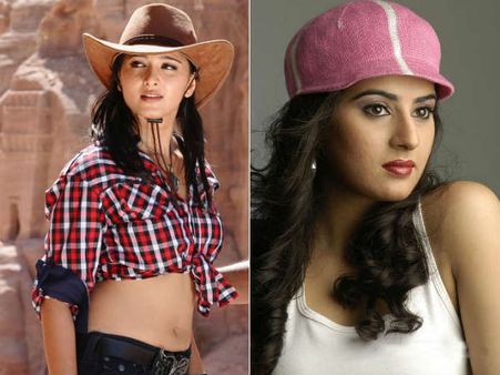 બૉલીવુડ હૉટીસ ઇન હૅટ