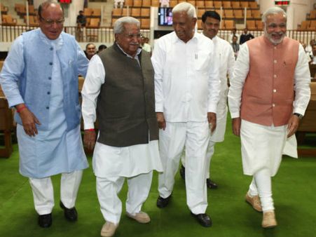 ગુજ.વિધાનસભાનું પ્રથમ સત્ર અને નવા અધ્યક્ષની વરણી