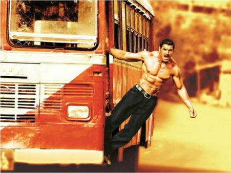 ટ્વિટર પર છવાયો ‘મુંબઈનો નવો બાપ’ માન્યા સુર્વે