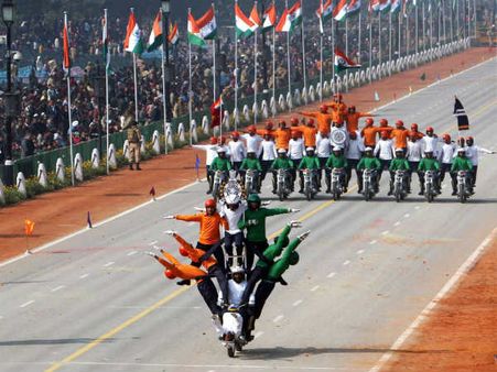 તસવીરી ઝલક : ગણતંત્ર દિવસ માટે ફૂલ ડ્રેસ રિહર્સલ