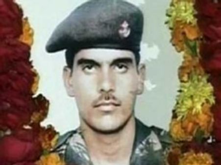 શહીદ હેમરાજનું માથું વાઢનાર આતંકવાદીને પાકિસ્તાને આપ્યું 5 લાખનું ઇનામ