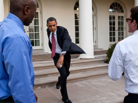 અમેરિકાના રાષ્ટ્રપતિ બરાક ઓબામા શા માટે લોકપ્રિય છે તેનો ખ્યાલ આપતી તસવીરો